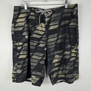 Oakley Board Short Men's 34 Swim Trunks Drawstring Pockets Geometric Pattern